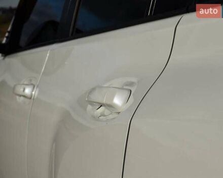 Белый Тойота Ленд Крузер Прадо, объемом двигателя 3 л и пробегом 231 тыс. км за 31700 $, фото 31 на Automoto.ua