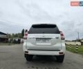 Белый Тойота Ленд Крузер Прадо, объемом двигателя 2.7 л и пробегом 194 тыс. км за 24500 $, фото 3 на Automoto.ua