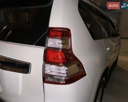 Белый Тойота Ленд Крузер Прадо, объемом двигателя 2.98 л и пробегом 112 тыс. км за 31900 $, фото 143 на Automoto.ua