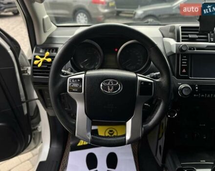 Тойота Ленд Крузер Прадо 2014 в Мукачеве на Automoto.ua Белый Тойота Ленд Крузер Прадо, объемом двигателя 2.98 л и пробегом 173 тыс. км за 31150 $, фото 15 на Automoto.ua