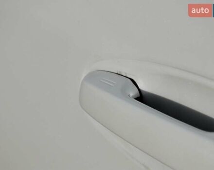 Белый Тойота Ленд Крузер Прадо, объемом двигателя 3 л и пробегом 231 тыс. км за 31700 $, фото 28 на Automoto.ua