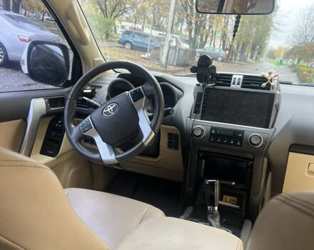 Белый Тойота Ленд Крузер Прадо, объемом двигателя 2.69 л и пробегом 130 тыс. км за 24000 $, фото 6 на Automoto.ua