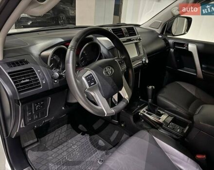 Белый Тойота Ленд Крузер Прадо, объемом двигателя 2.98 л и пробегом 112 тыс. км за 31900 $, фото 59 на Automoto.ua