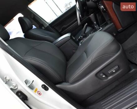 Белый Тойота Ленд Крузер Прадо, объемом двигателя 3 л и пробегом 231 тыс. км за 31700 $, фото 67 на Automoto.ua