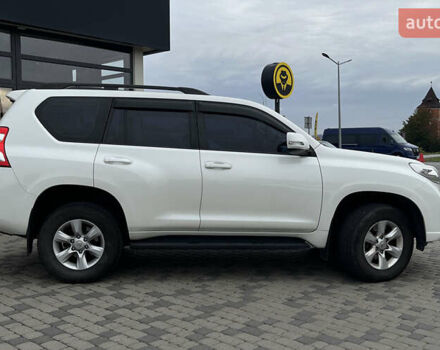Тойота Ленд Крузер Прадо 2014 в Мукачеве на Automoto.ua Белый Тойота Ленд Крузер Прадо, объемом двигателя 2.98 л и пробегом 173 тыс. км за 31150 $, фото 7 на Automoto.ua