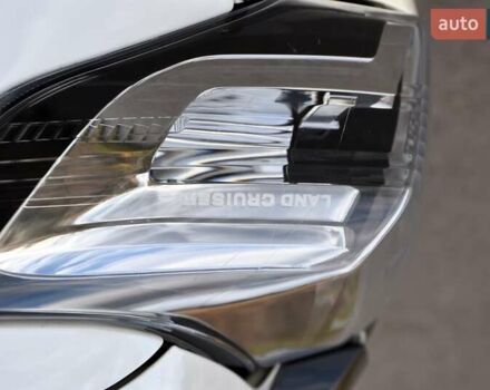 Белый Тойота Ленд Крузер Прадо, объемом двигателя 3 л и пробегом 231 тыс. км за 31700 $, фото 19 на Automoto.ua