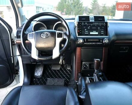 Білий Тойота Ленд Крузер Прадо, об'ємом двигуна 2.7 л та пробігом 145 тис. км за 25500 $, фото 24 на Automoto.ua