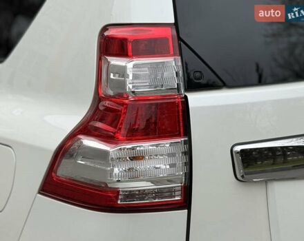 Белый Тойота Ленд Крузер Прадо, объемом двигателя 2.8 л и пробегом 280 тыс. км за 26999 $, фото 44 на Automoto.ua