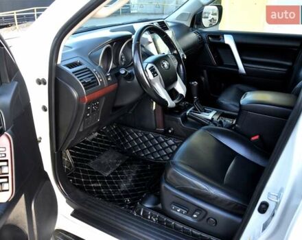 Білий Тойота Ленд Крузер Прадо, об'ємом двигуна 2.7 л та пробігом 145 тис. км за 25500 $, фото 18 на Automoto.ua