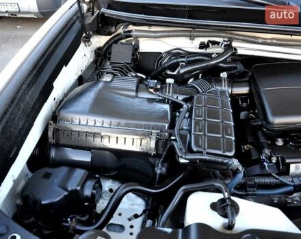 Білий Тойота Ленд Крузер Прадо, об'ємом двигуна 2.7 л та пробігом 145 тис. км за 25500 $, фото 4 на Automoto.ua