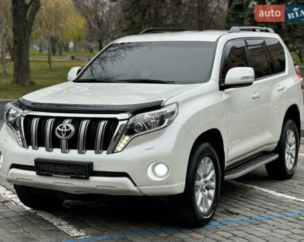 Белый Тойота Ленд Крузер Прадо, объемом двигателя 2.8 л и пробегом 280 тыс. км за 26999 $, фото 6 на Automoto.ua