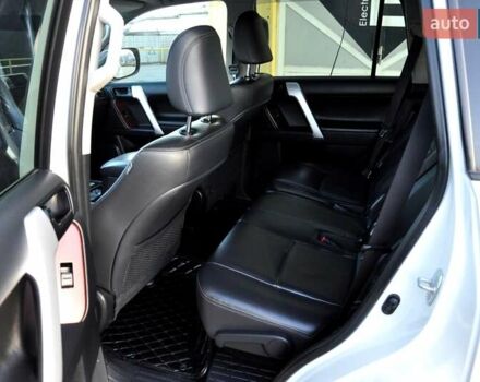 Білий Тойота Ленд Крузер Прадо, об'ємом двигуна 2.7 л та пробігом 145 тис. км за 25500 $, фото 22 на Automoto.ua