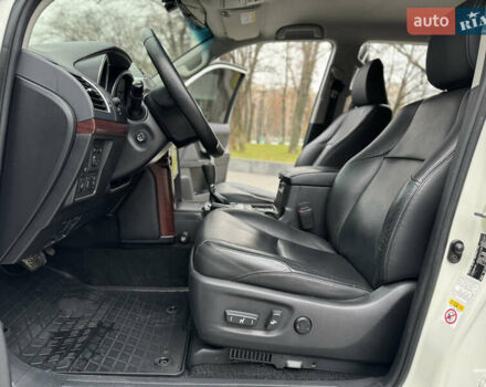 Белый Тойота Ленд Крузер Прадо, объемом двигателя 2.8 л и пробегом 280 тыс. км за 26999 $, фото 50 на Automoto.ua