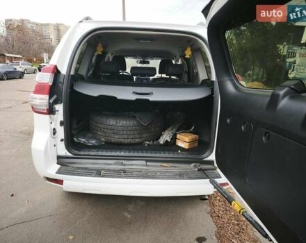 Белый Тойота Ленд Крузер Прадо, объемом двигателя 2.8 л и пробегом 154 тыс. км за 21600 $, фото 17 на Automoto.ua