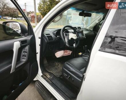 Белый Тойота Ленд Крузер Прадо, объемом двигателя 2.8 л и пробегом 154 тыс. км за 21600 $, фото 18 на Automoto.ua