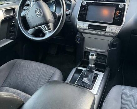 Белый Тойота Ленд Крузер Прадо, объемом двигателя 2.8 л и пробегом 98 тыс. км за 35333 $, фото 6 на Automoto.ua