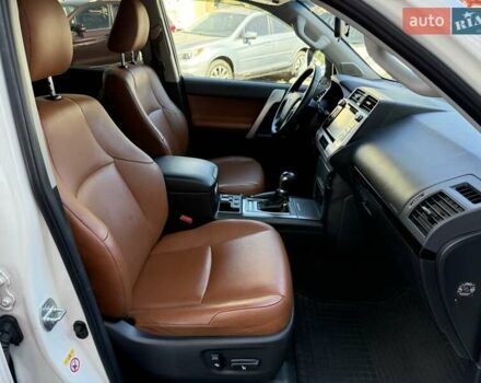 Тойота Ленд Крузер Прадо 2018 в Одессе на Automoto.ua Белый Тойота Ленд Крузер Прадо, объемом двигателя 2.69 л и пробегом 79 тыс. км за 32500 $, фото 22 на Automoto.ua