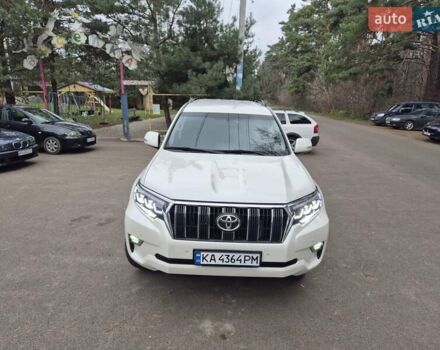 Белый Тойота Ленд Крузер Прадо, объемом двигателя 2.7 л и пробегом 83 тыс. км за 32950 $, фото 2 на Automoto.ua