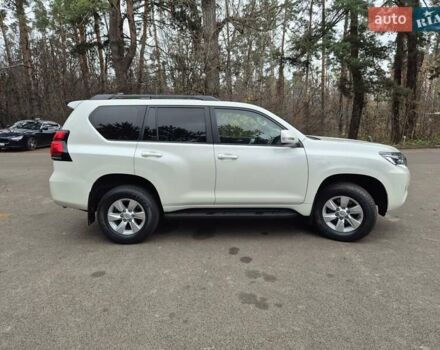 Белый Тойота Ленд Крузер Прадо, объемом двигателя 2.7 л и пробегом 83 тыс. км за 32950 $, фото 3 на Automoto.ua