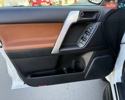 Тойота Ленд Крузер Прадо 2018 в Одессе на Automoto.ua Белый Тойота Ленд Крузер Прадо, объемом двигателя 2.69 л и пробегом 79 тыс. км за 32500 $, фото 8 на Automoto.ua