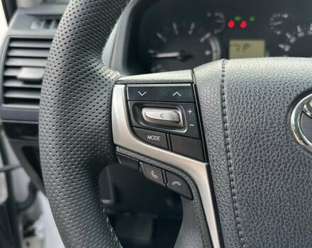 Белый Тойота Ленд Крузер Прадо, объемом двигателя 2.69 л и пробегом 153 тыс. км за 27900 $, фото 37 на Automoto.ua