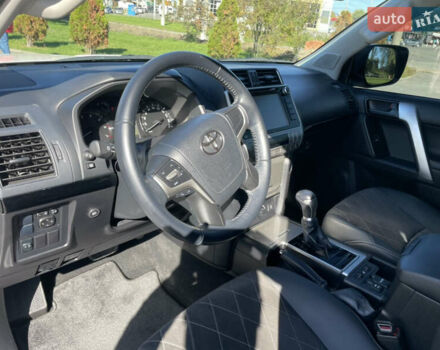 Тойота Ленд Крузер Прадо 2018 в Одессе на Automoto.ua Белый Тойота Ленд Крузер Прадо, объемом двигателя 2.69 л и пробегом 59 тыс. км за 33900 $, фото 25 на Automoto.ua