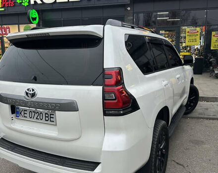 Белый Тойота Ленд Крузер Прадо, объемом двигателя 2.76 л и пробегом 293 тыс. км за 32500 $, фото 3 на Automoto.ua