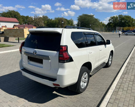 Білий Тойота Ленд Крузер Прадо, об'ємом двигуна 2.8 л та пробігом 126 тис. км за 42000 $, фото 2 на Automoto.ua