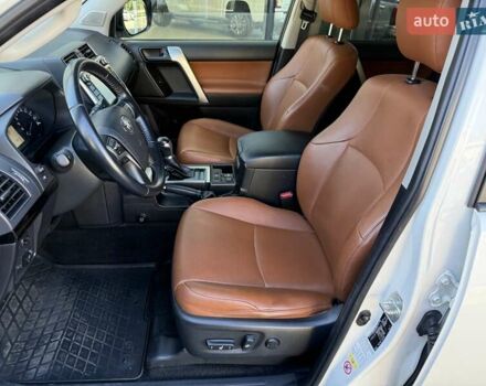 Тойота Ленд Крузер Прадо 2018 в Одессе на Automoto.ua Белый Тойота Ленд Крузер Прадо, объемом двигателя 2.69 л и пробегом 79 тыс. км за 32500 $, фото 10 на Automoto.ua