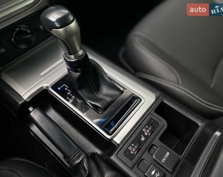 Тойота Ленд Крузер Прадо 2018 в Одессе на Automoto.ua Белый Тойота Ленд Крузер Прадо, объемом двигателя 2.69 л и пробегом 153 тыс. км за 29817 $, фото 17 на Automoto.ua