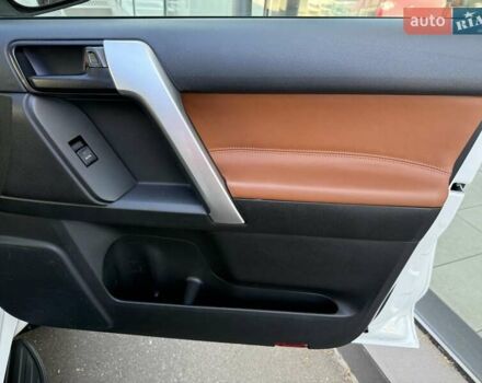 Тойота Ленд Крузер Прадо 2018 в Одессе на Automoto.ua Белый Тойота Ленд Крузер Прадо, объемом двигателя 2.69 л и пробегом 79 тыс. км за 32500 $, фото 20 на Automoto.ua