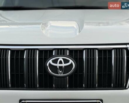 Белый Тойота Ленд Крузер Прадо, объемом двигателя 4 л и пробегом 79 тыс. км за 38700 $, фото 28 на Automoto.ua