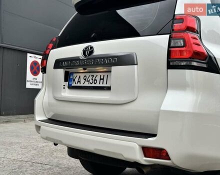Белый Тойота Ленд Крузер Прадо, объемом двигателя 4 л и пробегом 119 тыс. км за 35450 $, фото 34 на Automoto.ua