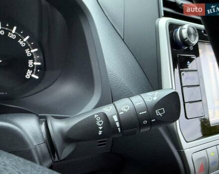 Белый Тойота Ленд Крузер Прадо, объемом двигателя 4 л и пробегом 79 тыс. км за 38700 $, фото 60 на Automoto.ua