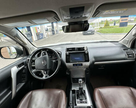 Белый Тойота Ленд Крузер Прадо, объемом двигателя 2.76 л и пробегом 127 тыс. км за 40999 $, фото 6 на Automoto.ua