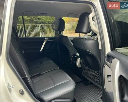 Белый Тойота Ленд Крузер Прадо, объемом двигателя 3.96 л и пробегом 103 тыс. км за 39500 $, фото 37 на Automoto.ua