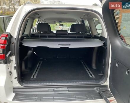 Белый Тойота Ленд Крузер Прадо, объемом двигателя 4 л и пробегом 69 тыс. км за 39900 $, фото 13 на Automoto.ua