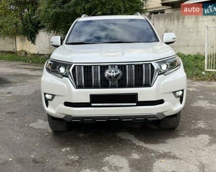 Белый Тойота Ленд Крузер Прадо, объемом двигателя 3.96 л и пробегом 103 тыс. км за 39500 $, фото 3 на Automoto.ua