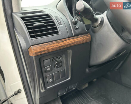 Белый Тойота Ленд Крузер Прадо, объемом двигателя 3.96 л и пробегом 131 тыс. км за 39900 $, фото 27 на Automoto.ua