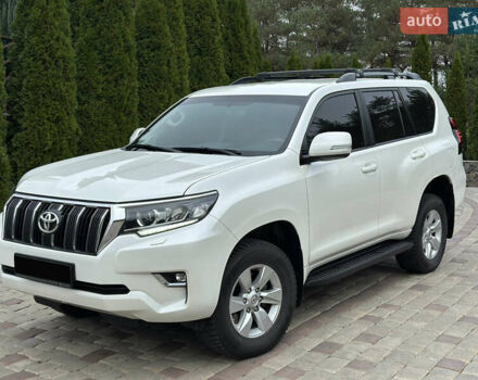 Белый Тойота Ленд Крузер Прадо, объемом двигателя 3.96 л и пробегом 131 тыс. км за 39900 $, фото 1 на Automoto.ua