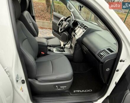 Белый Тойота Ленд Крузер Прадо, объемом двигателя 2.76 л и пробегом 141 тыс. км за 38500 $, фото 29 на Automoto.ua
