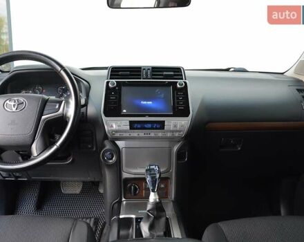 Белый Тойота Ленд Крузер Прадо, объемом двигателя 4 л и пробегом 140 тыс. км за 36500 $, фото 5 на Automoto.ua