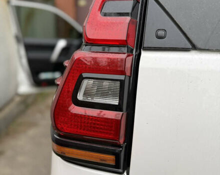 Белый Тойота Ленд Крузер Прадо, объемом двигателя 3.96 л и пробегом 140 тыс. км за 37500 $, фото 3 на Automoto.ua