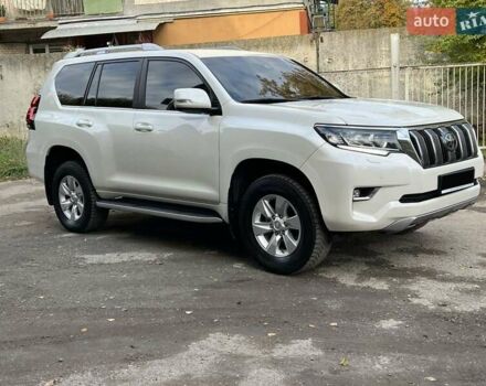 Белый Тойота Ленд Крузер Прадо, объемом двигателя 3.96 л и пробегом 103 тыс. км за 39500 $, фото 4 на Automoto.ua