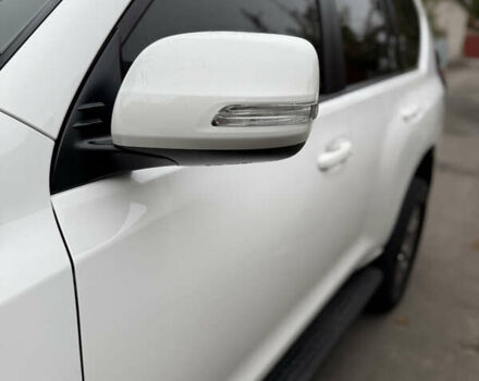 Белый Тойота Ленд Крузер Прадо, объемом двигателя 3.96 л и пробегом 140 тыс. км за 37500 $, фото 1 на Automoto.ua