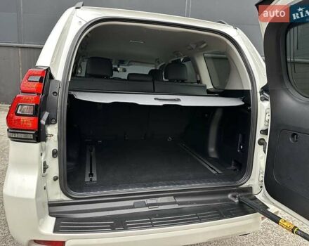Белый Тойота Ленд Крузер Прадо, объемом двигателя 4 л и пробегом 119 тыс. км за 35450 $, фото 76 на Automoto.ua