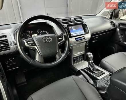 Белый Тойота Ленд Крузер Прадо, объемом двигателя 4 л и пробегом 119 тыс. км за 35450 $, фото 57 на Automoto.ua