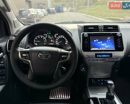 Білий Тойота Ленд Крузер Прадо, об'ємом двигуна 4 л та пробігом 175 тис. км за 34500 $, фото 22 на Automoto.ua