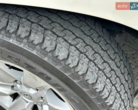 Белый Тойота Ленд Крузер Прадо, объемом двигателя 4 л и пробегом 119 тыс. км за 35450 $, фото 11 на Automoto.ua