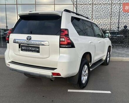 Білий Тойота Ленд Крузер Прадо, об'ємом двигуна 4 л та пробігом 90 тис. км за 39604 $, фото 11 на Automoto.ua